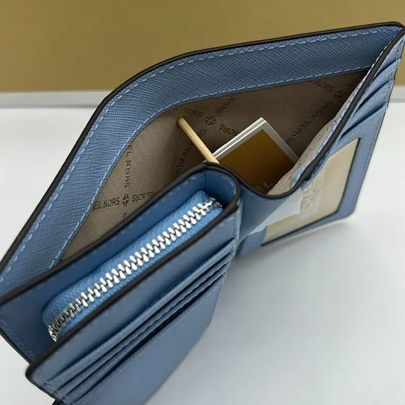 MICHAEL KORS Medium Saffiano Leather Bifold Zip CN Wallet
Sky Blue - Picture 9 of 14